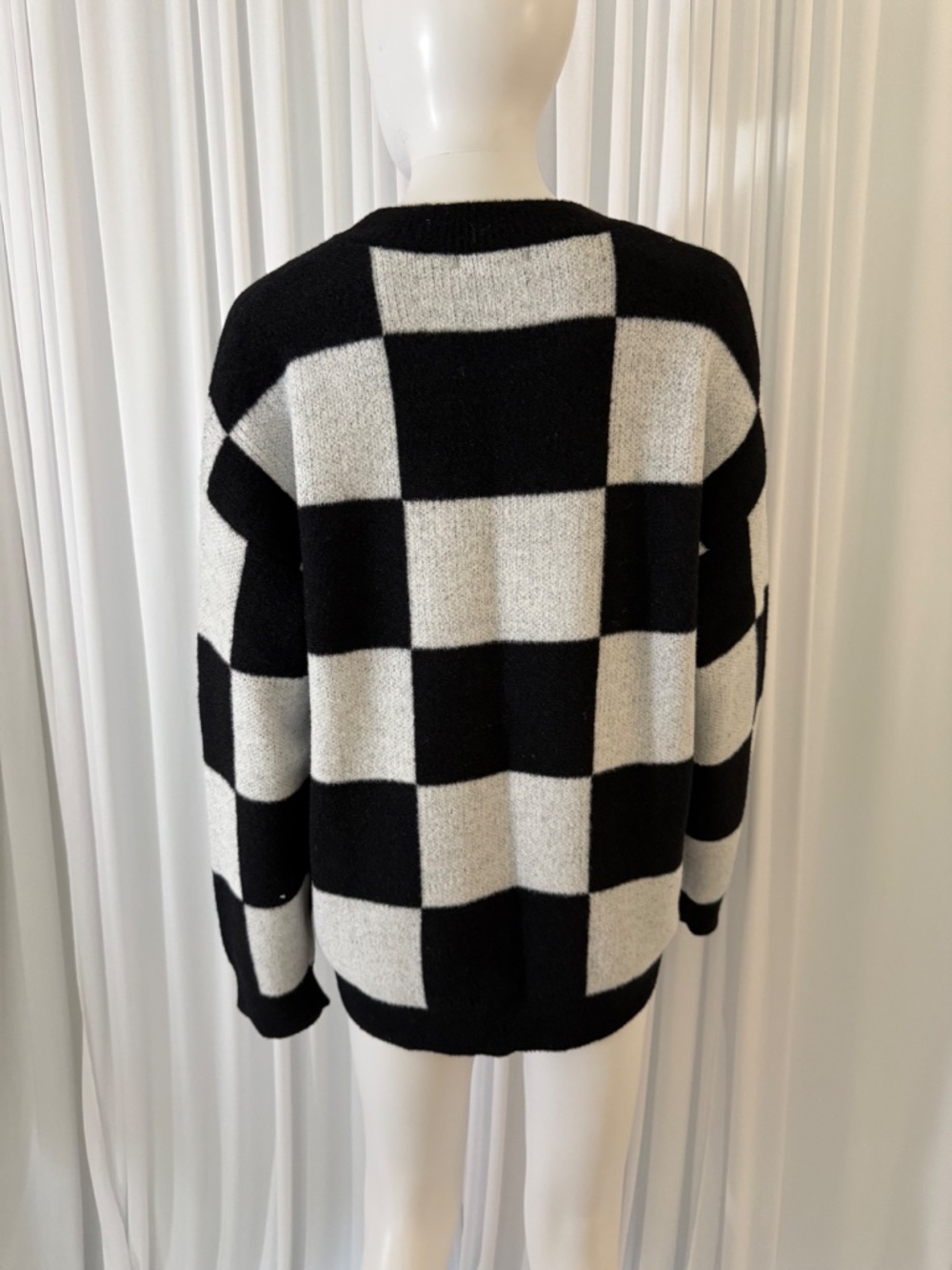 Moa Moa Black White Checkered Oversized Modern Soft Sweater Size L NWOT - Picture 6 of 16